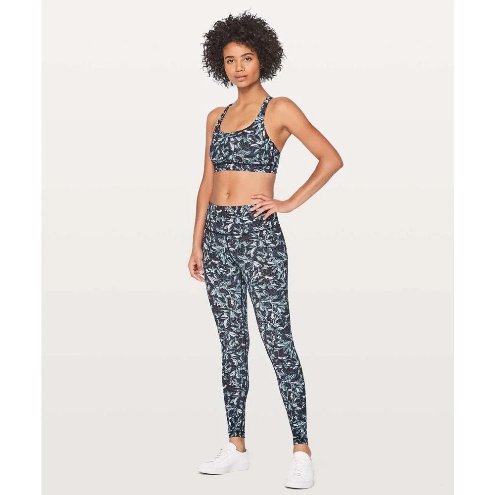 Lululemon Energy Bra Size 6 Embellished Multi